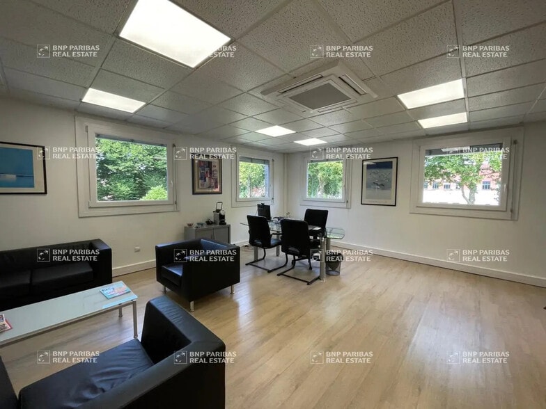 2/4 Rue Duflot, Roubaix for lease - Building Photo - Image 3 of 15