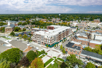 400 N Main St, Glen Ellyn, IL - AERIAL  map view