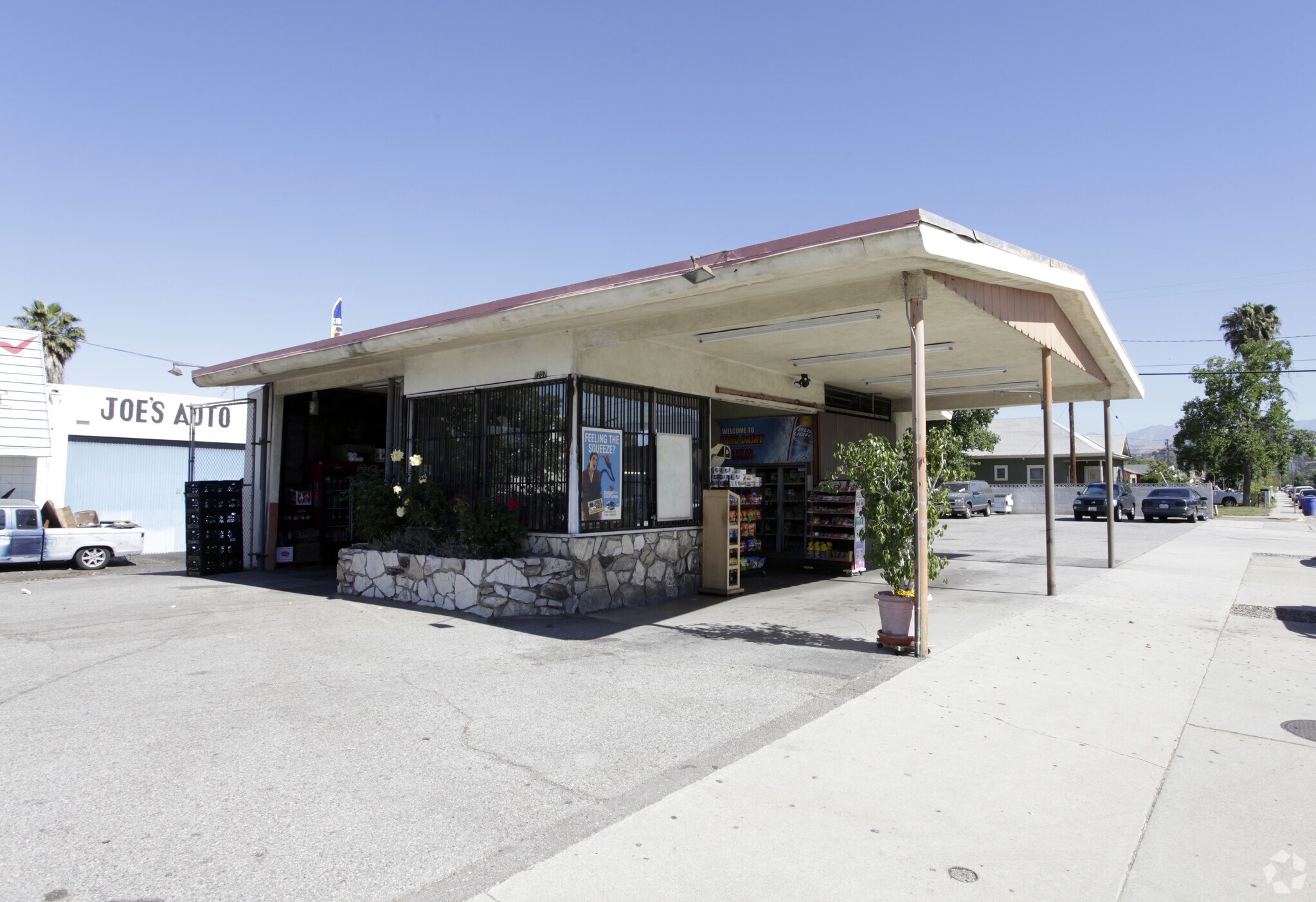 1207 W Holt Ave, Pomona, CA for sale Primary Photo- Image 1 of 4