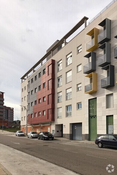 Commerce de détail dans Guadalajara, Guadalajara à louer - Photo du bâtiment - Image 2 de 2