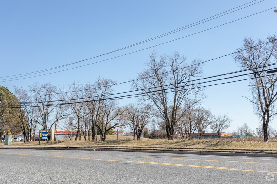 1316-1500 Merritt Blvd, Dundalk, MD à louer - Photo du bâtiment - Image 1 de 3