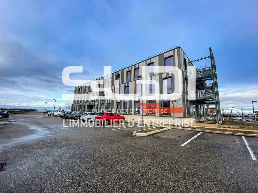Bureau dans Colombier-Saugnieu à louer Photo du bâtiment- Image 1 de 10