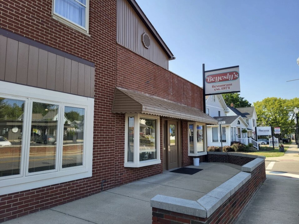 531-533 N Main St, Canton, OH à louer Photo du bâtiment- Image 1 de 5