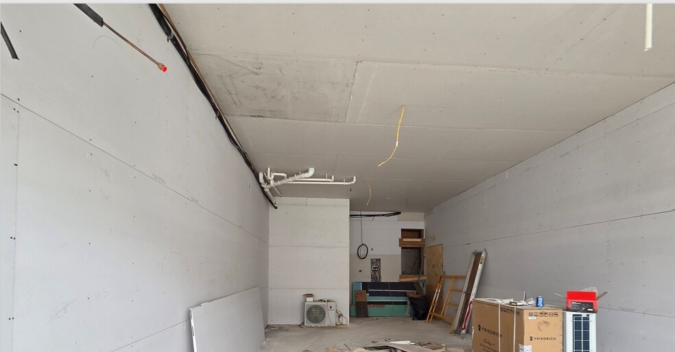2022-2024 Freeman Ave, Cincinnati, OH for lease - Building Photo - Image 3 of 6