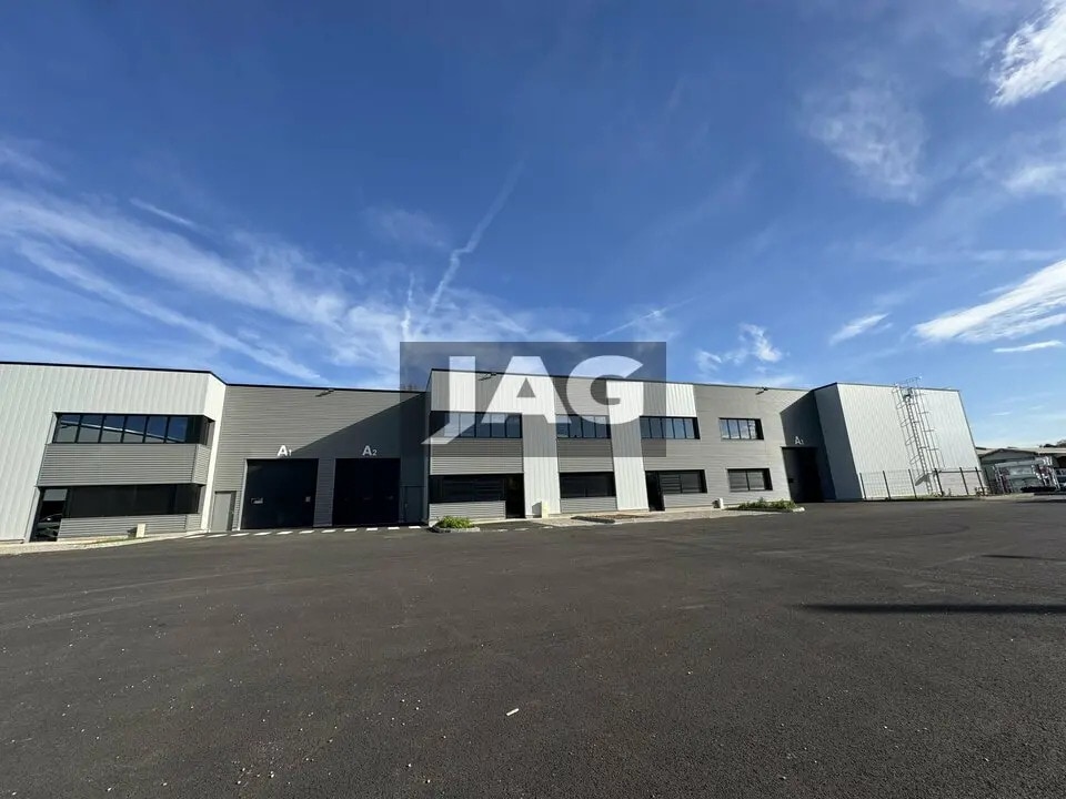 Flex in Pierre-Bénite for sale Building Photo- Image 1 of 15