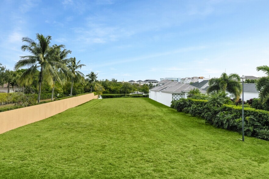Fishermans Way, Jupiter, FL à vendre - Photo du bâtiment - Image 3 de 7