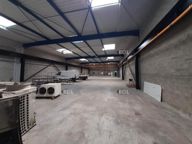 Flex dans Alfortville à louer - Photo du bâtiment - Image 2 de 10