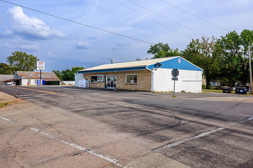 4053 Hwy E, Oak Ridge, MO à vendre - Photo du bâtiment - Image 3 de 23