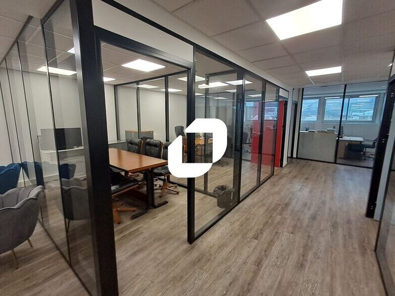 Bureau dans Nanterre à louer - Photo intérieure - Image 2 de 4