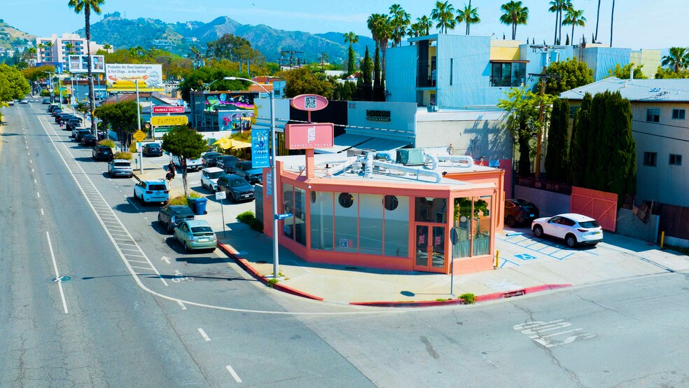 1000 N Fairfax Ave, West Hollywood, CA à vendre - Photo du bâtiment - Image 3 de 13