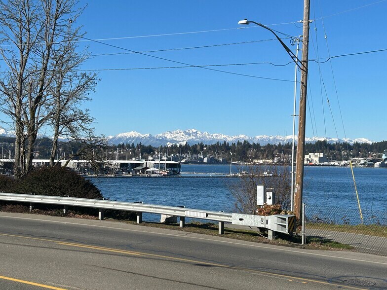 1014 Bay St, Port Orchard, WA à louer - Photo du bâtiment - Image 2 de 14