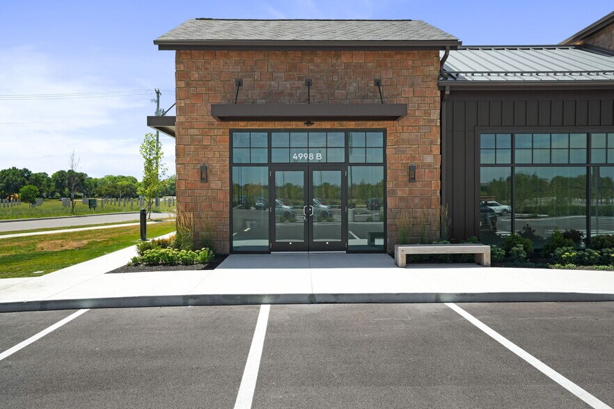 4998 Rings Rd, Dublin, OH à louer - Photo du bâtiment - Image 3 de 4