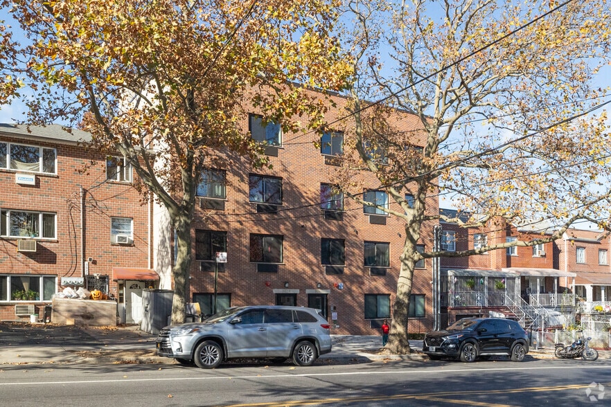 3029-3031 Bronxwood Ave, Bronx, NY for sale - Building Photo - Image 3 of 5