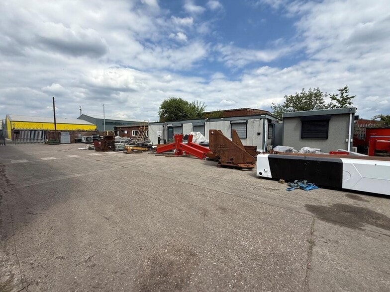 Gorton Cres, Manchester for lease - Building Photo - Image 3 of 8