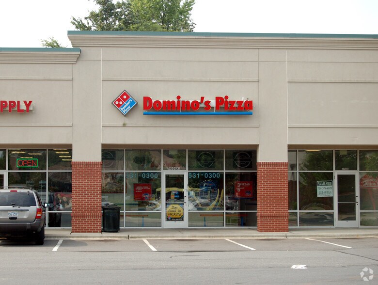 9020 Albemarle Rd, Charlotte, NC à louer - Photo du bâtiment - Image 3 de 16