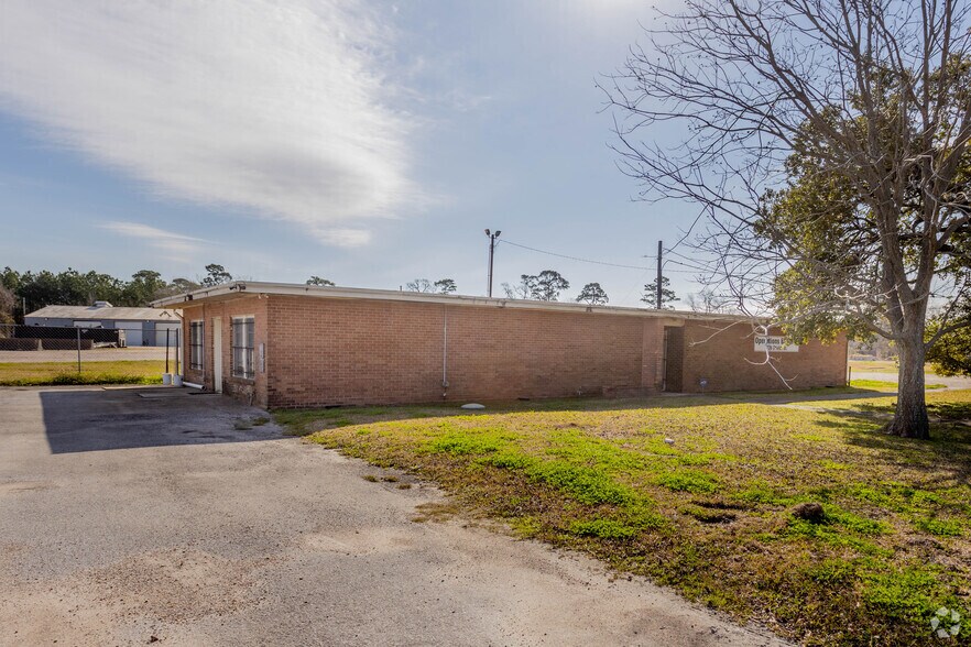 726 Shields St, Channelview, TX à louer - Photo du bâtiment - Image 3 de 6