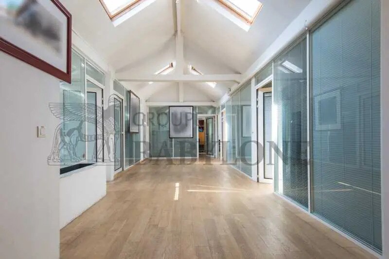 Bureau dans Puteaux à louer - Photo du bâtiment - Image 3 de 10