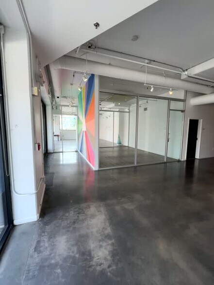 1030 N Alvarado St, Los Angeles, CA à louer - Vidéo sur l’inscription commerciale - Image 2 de 26