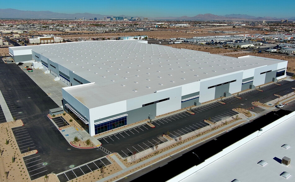 9430 S Rainbow Blvd, Las Vegas, NV à louer - Photo du bâtiment - Image 3 de 4
