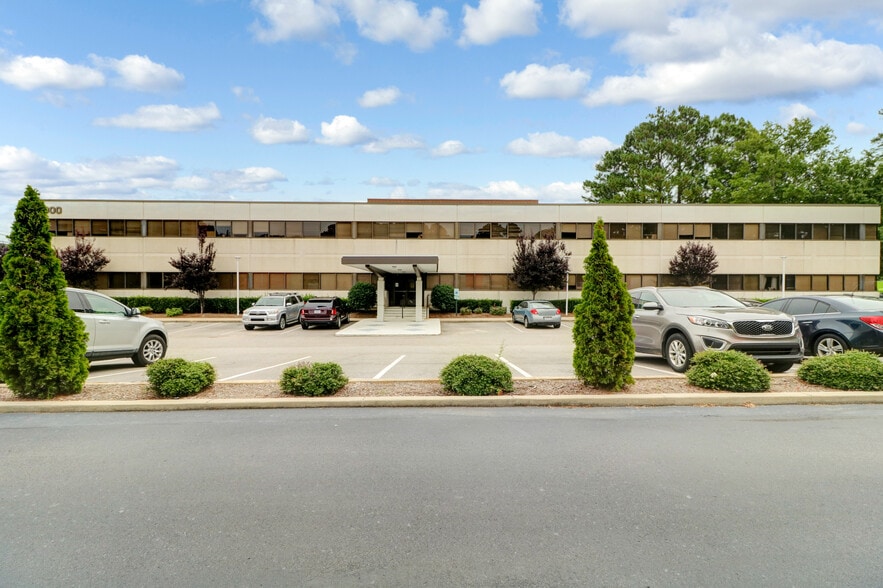 4000 Wake Forest Rd, Raleigh, NC for lease - Building Photo - Image 2 of 26