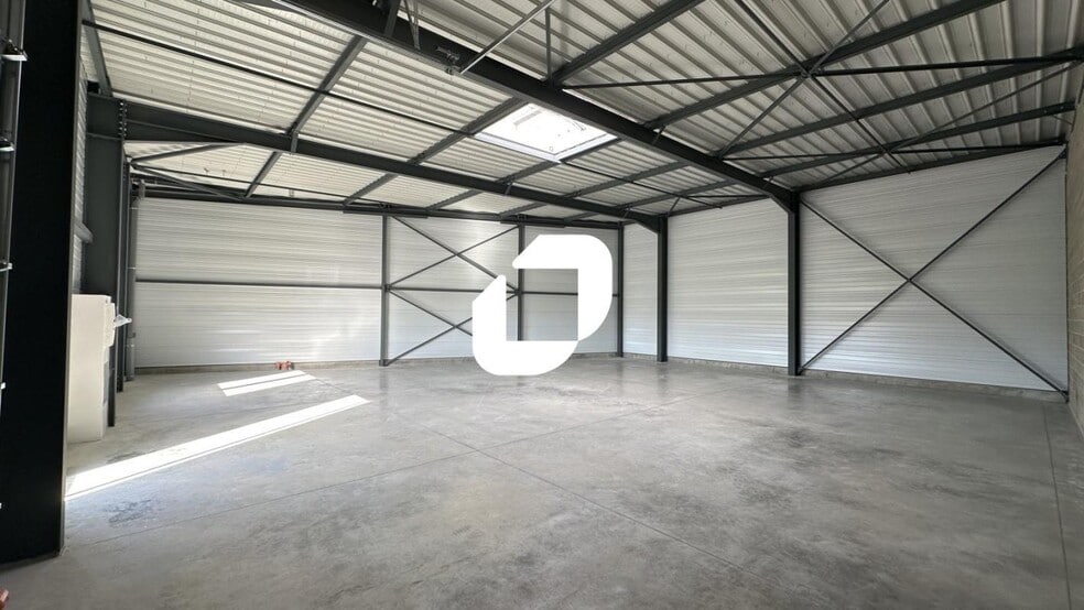 Flex in WINGERSHEIM for lease - Interior Photo - Image 2 of 9
