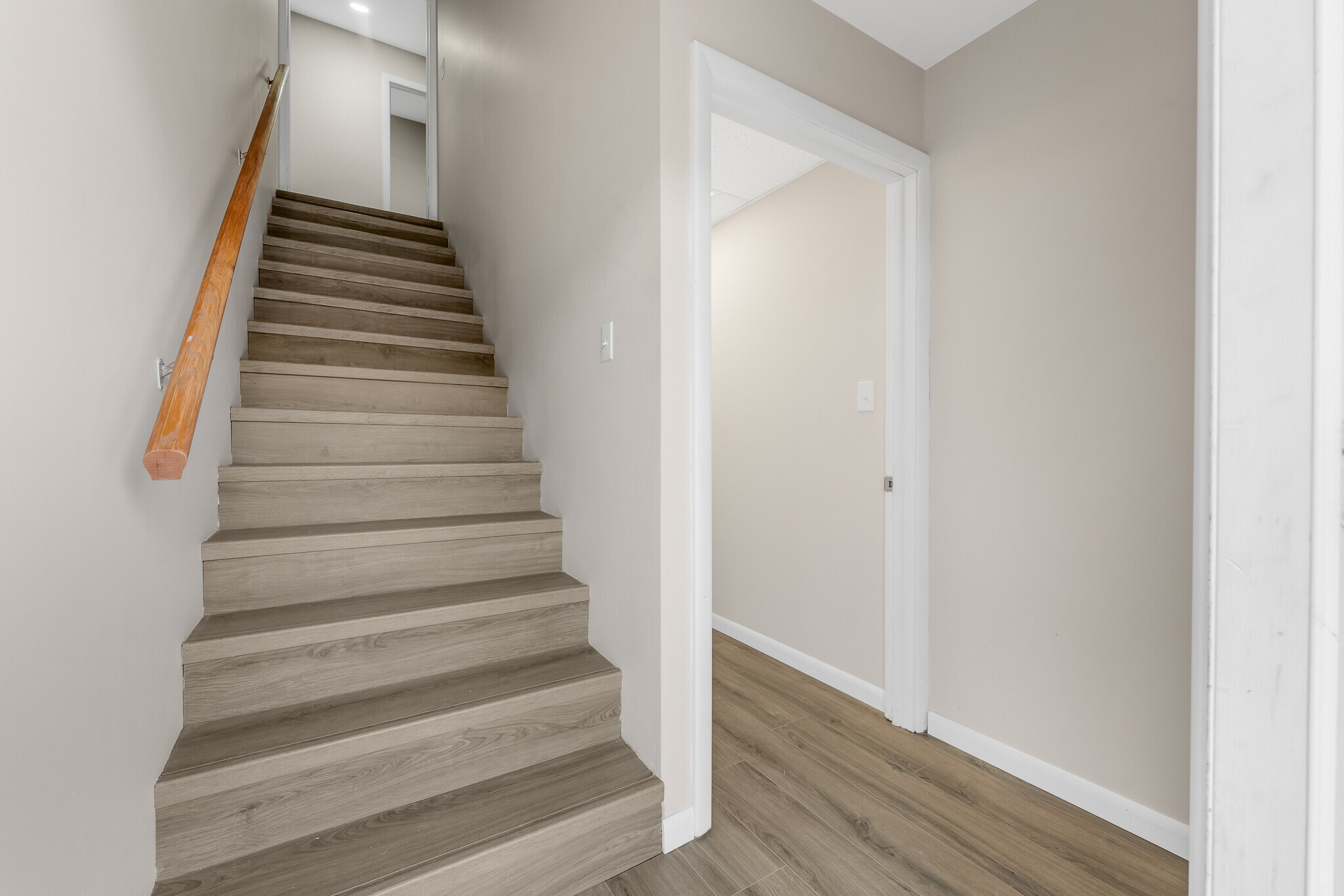 1189 Pineview Dr, Morgantown, WV for lease Interior Photo- Image 1 of 10