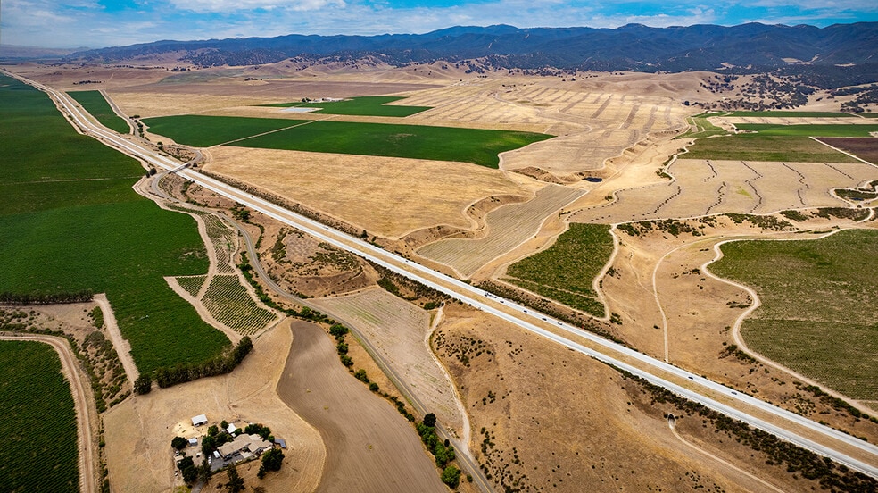 59020 Paris Valley Rd, San Lucas, CA for sale - Building Photo - Image 3 of 15
