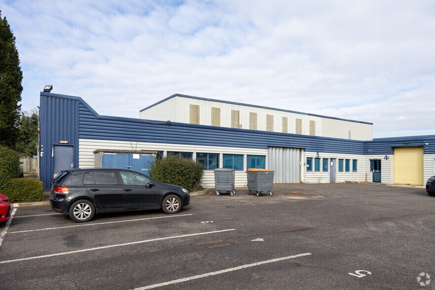 Telford Rd, Basingstoke à louer - Photo du bâtiment - Image 2 de 2