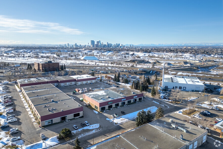 1245 34th Ave NE, Calgary, AB à louer - Aérien - Image 3 de 3