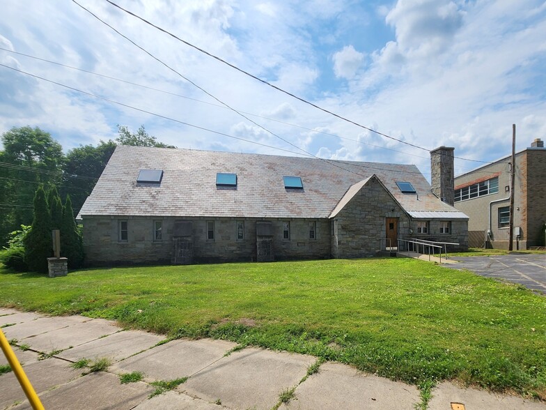 1 Warren St, Johnstown, NY for sale - Building Photo - Image 2 of 31