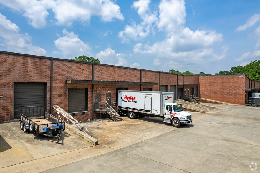 450 Satellite Blvd NE, Suwanee, GA for lease - Building Photo - Image 2 of 5