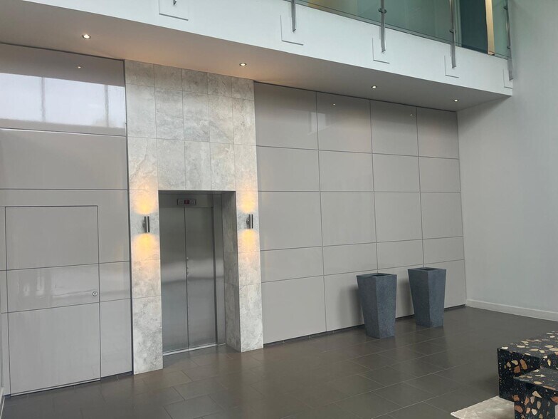 2 Station Ct, Londres à louer - Photo intérieure - Image 2 de 14