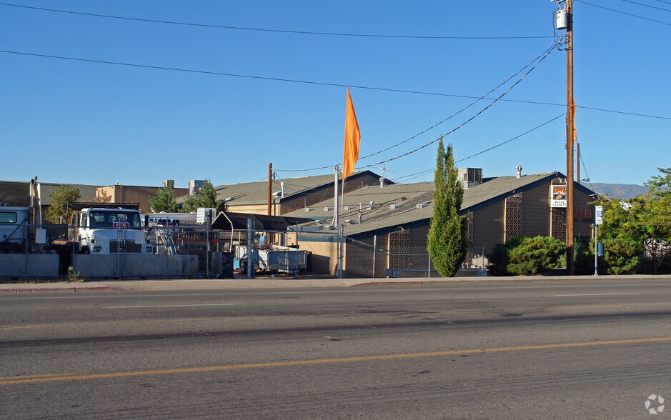 881 E Glendale Ave, Sparks, NV for sale - Building Photo - Image 2 of 11