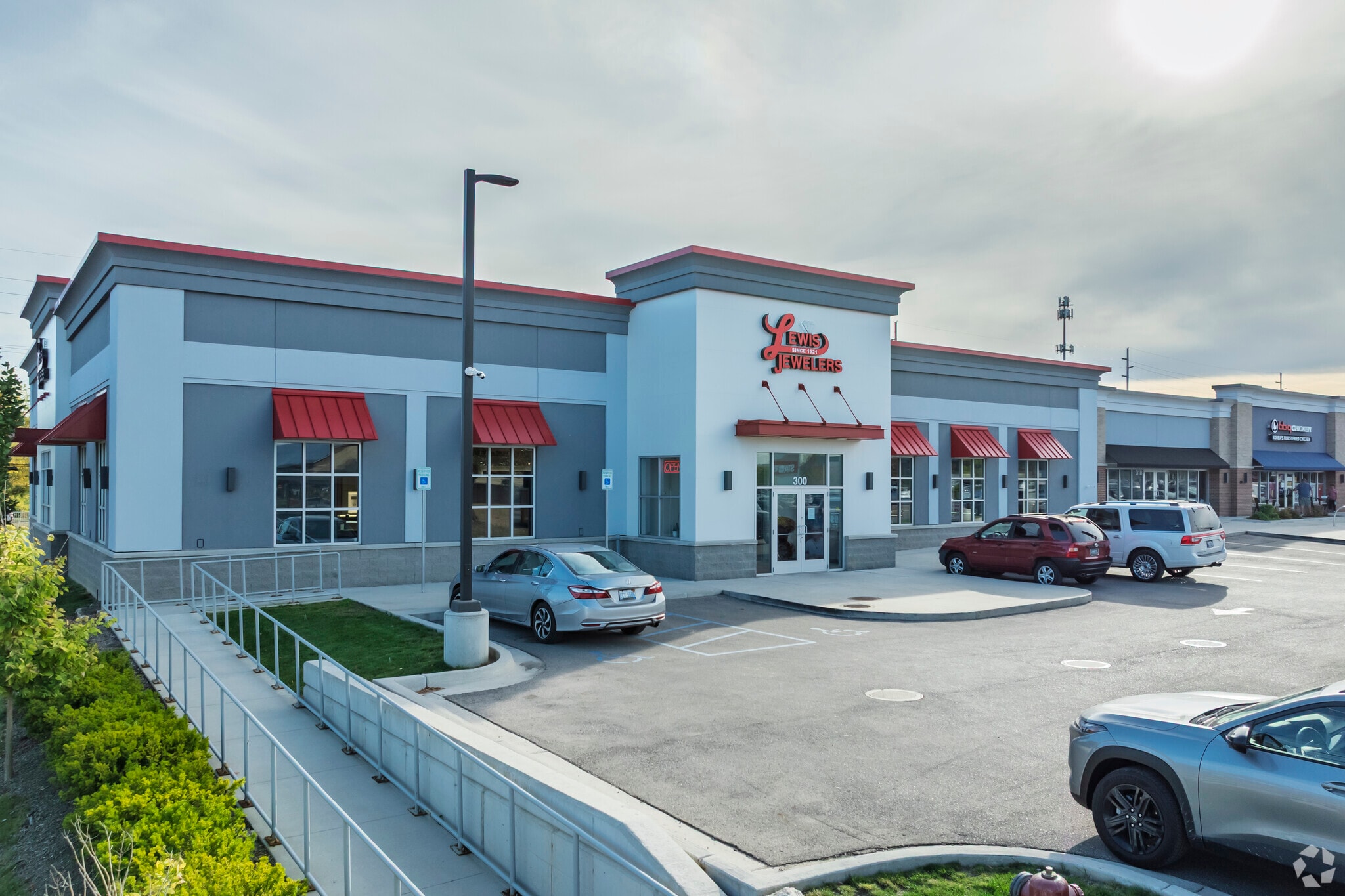 300 S Maple Rd, Ann Arbor, MI for lease Primary Photo- Image 1 of 7