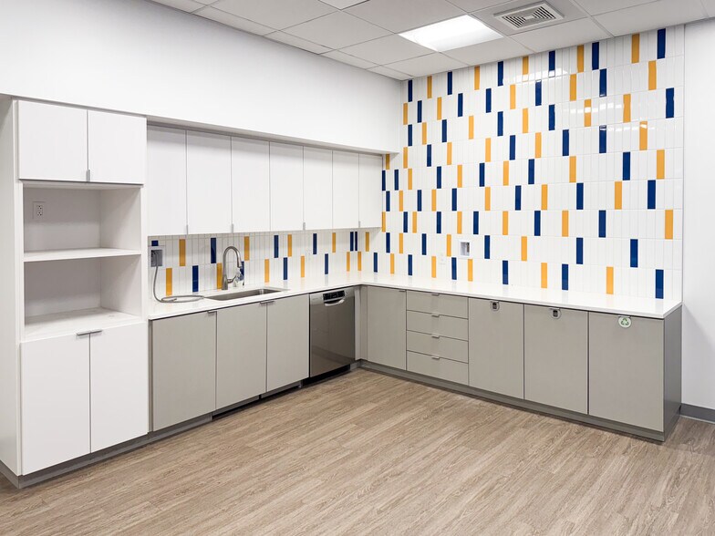 4 Copley Pky, Morrisville, NC à louer - Photo intérieure - Image 3 de 15