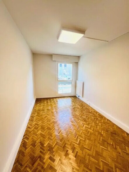 Bureau dans Le Chesnay-Rocquencourt à louer - Photo intérieure - Image 3 de 11