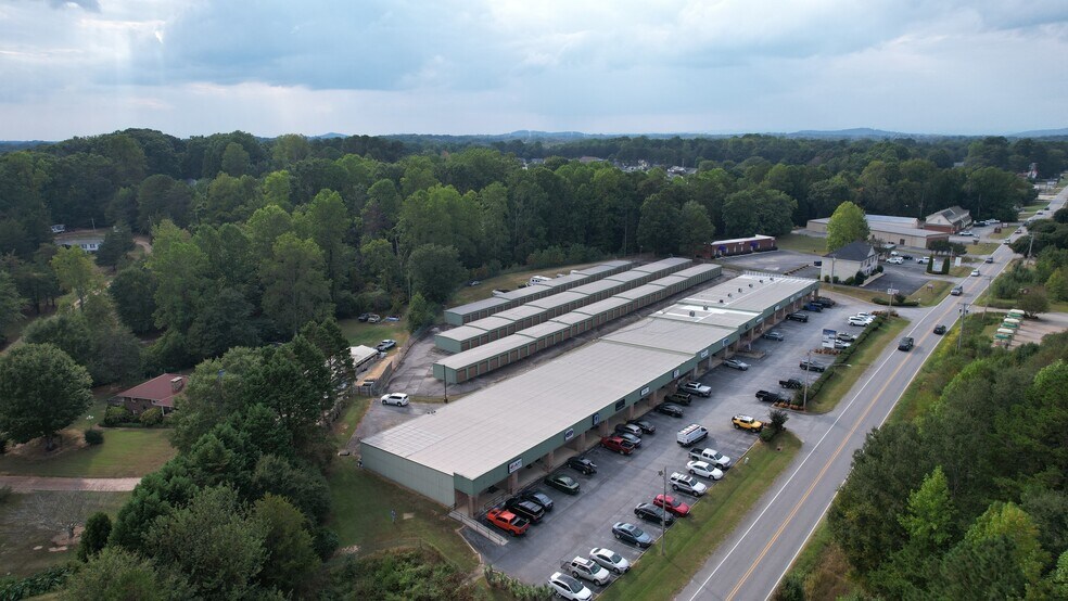 838 Powdersville Rd, Easley, SC à louer - Photo du bâtiment - Image 2 de 3