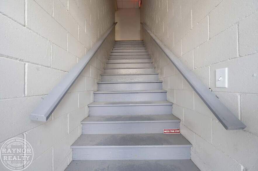 608-620 Bickett Blvd, Louisburg, NC à louer - Photo du bâtiment - Image 2 de 8