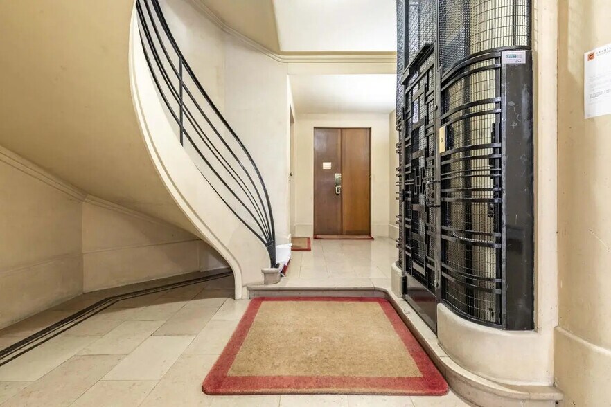 Avenue Gourgaud, Paris à vendre - Photo du bâtiment - Image 3 de 14