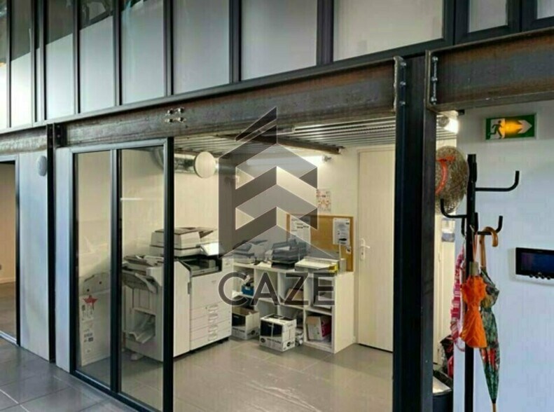 Office in Bègles for lease - Interior Photo - Image 3 of 3