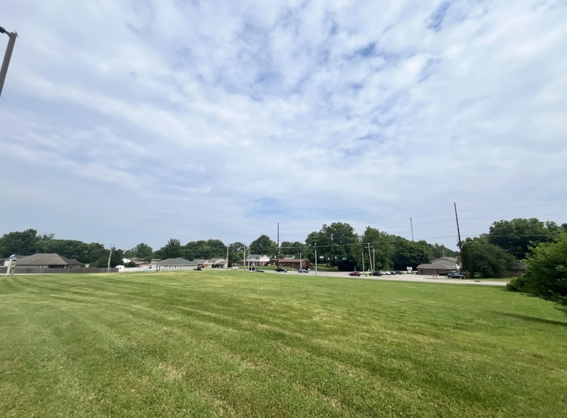 4522 Old State Route 261, Newburgh, IN à vendre - Photo du bâtiment - Image 2 de 4