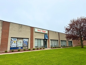 72-80 Rolark Dr, Toronto, ON à louer Photo intérieure- Image 1 de 2