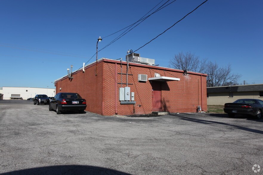 3635 Commerce Ave, Fairfield, AL for sale - Building Photo - Image 1 of 2