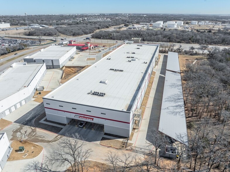 All Storage 4 Portfolio portfolio of 1 properties for sale on LoopNet.ca - Building Photo - Image 2 of 16