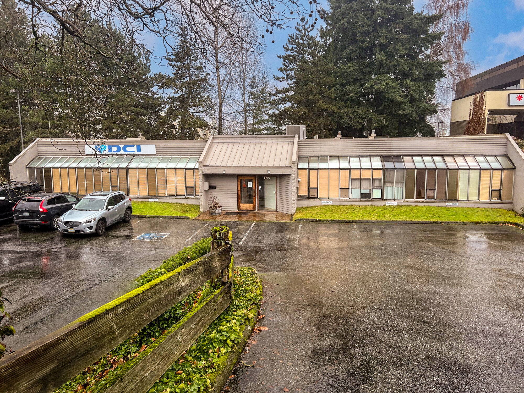 18927 33rd Ave, Lynnwood, WA for sale Building Photo- Image 1 of 6