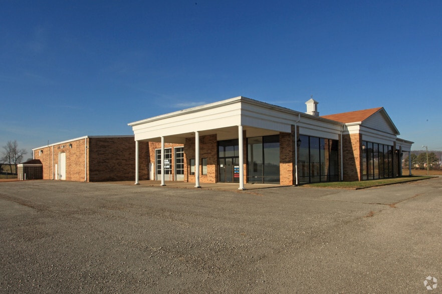 302 E Happy Valley St, Cave City, KY for lease - Primary Photo - Image 1 of 22