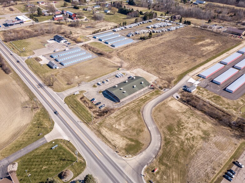3390 N State Rd, Davison, MI à vendre - Photo du bâtiment - Image 3 de 61