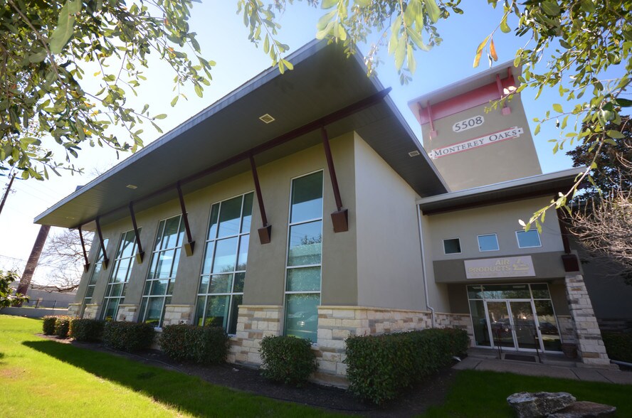 5508 Hwy 290 W, Austin, TX à louer - Photo du bâtiment - Image 1 de 1