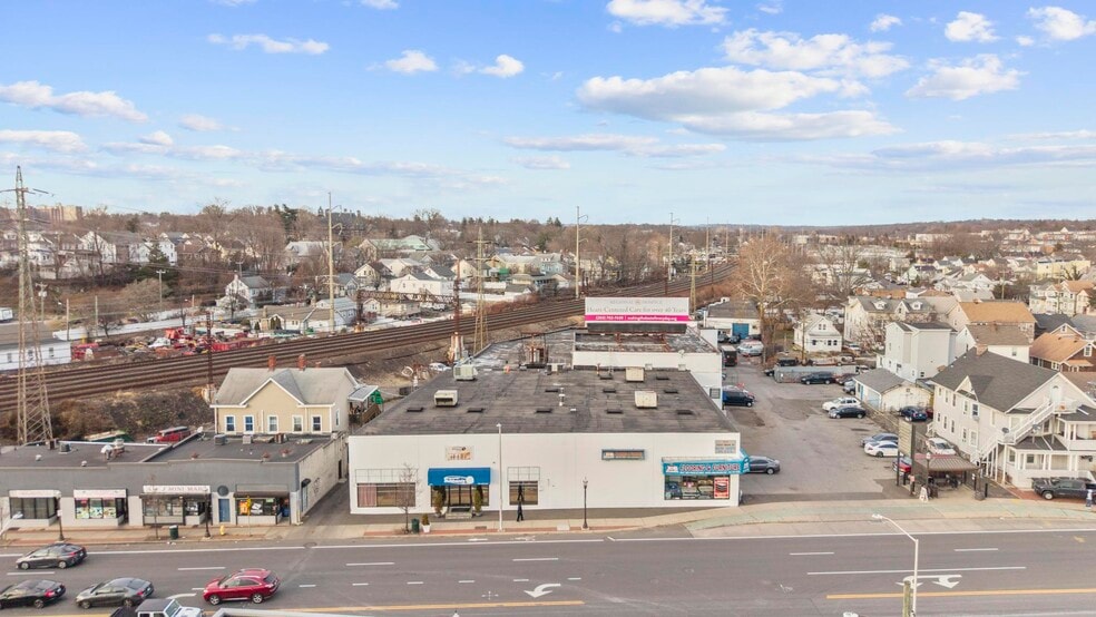 914 E Main St, Stamford, CT for sale - Building Photo - Image 3 of 30
