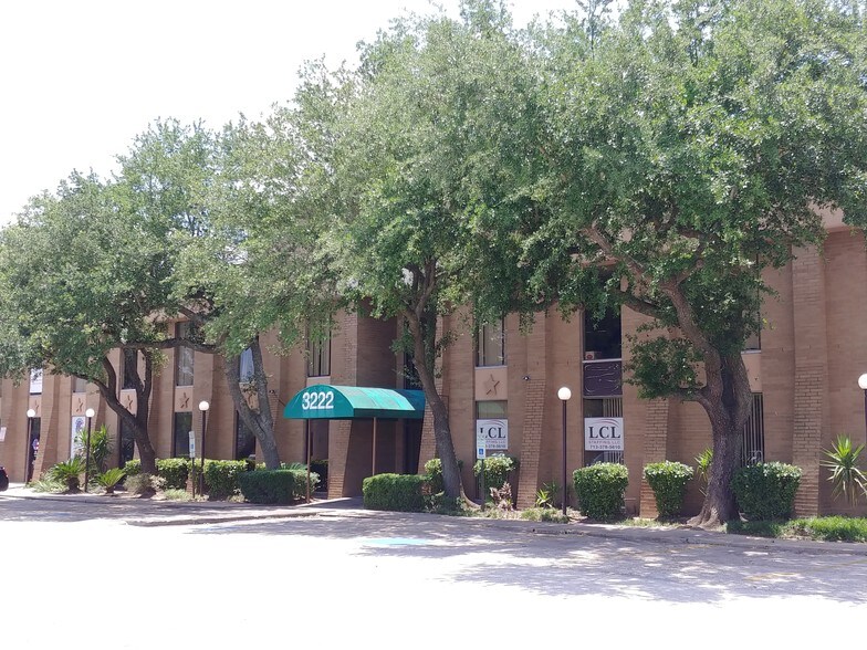 3222 Burke Rd, Pasadena, TX for lease - Building Photo - Image 1 of 12